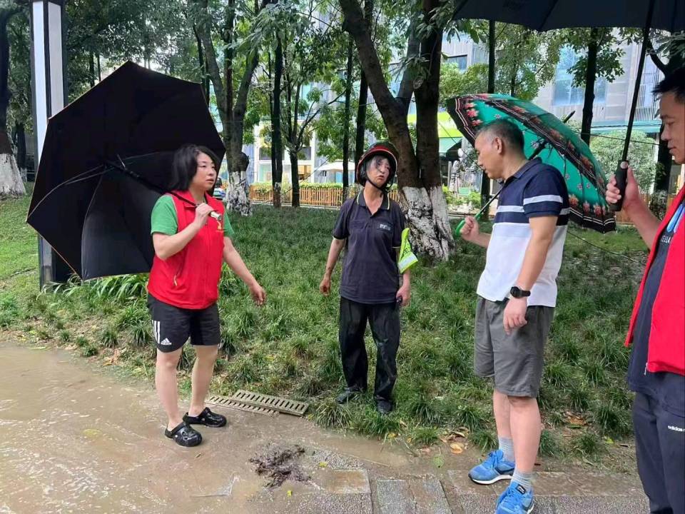 那个主动俯, 热填满赛场 那个主动俯, 热填满赛场