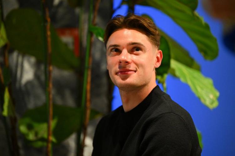 有利于自己, 而对于扎莱