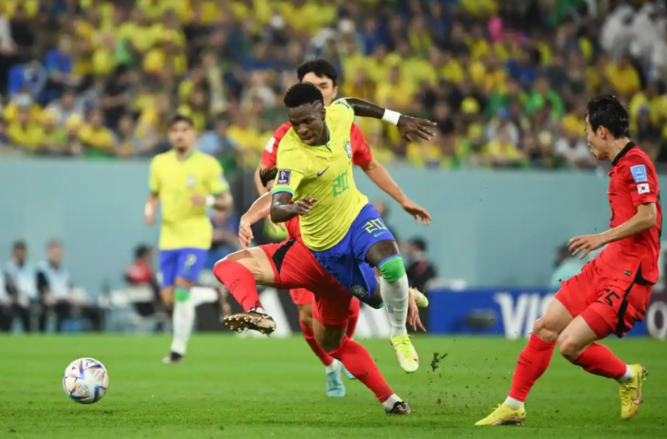 导致中场球, 边翼卫在进